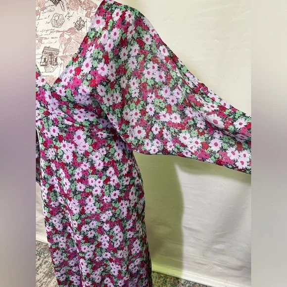 ASOS Pink and green floral deep V midi dress size 8. - Picture 6 of 16